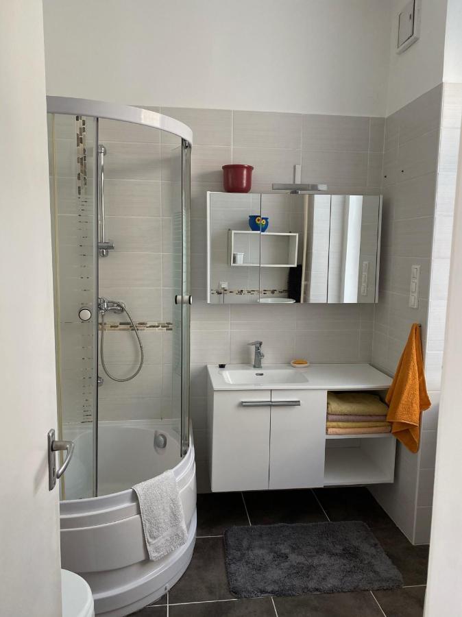 Balazs Apartman Егер Екстериор снимка
